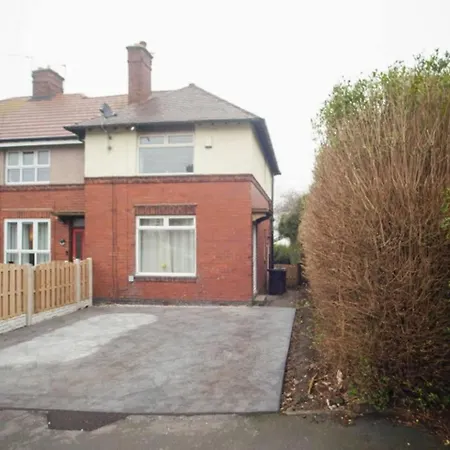 Holiday home Lovely 2 Bedroom House Central Location